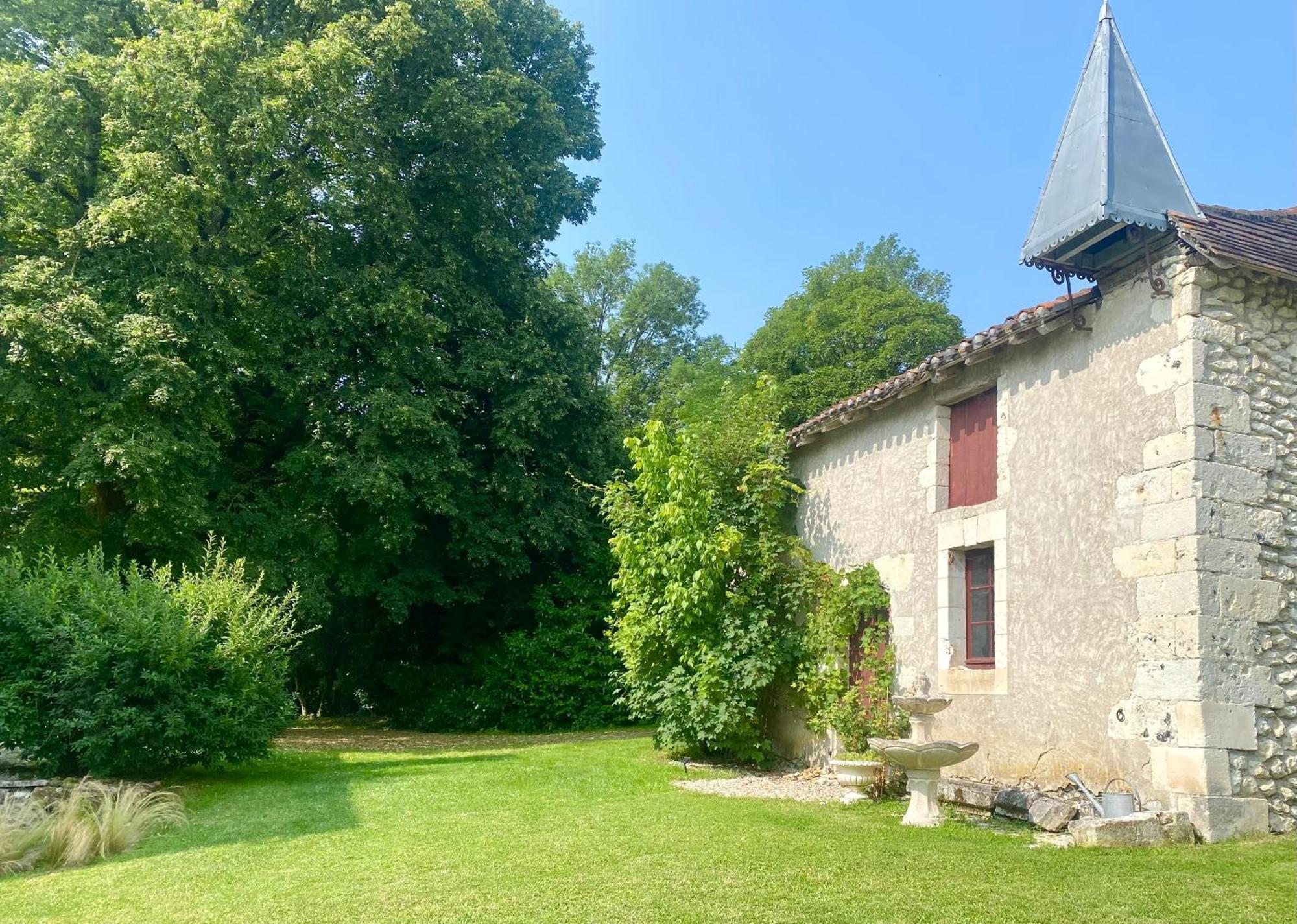 Chateau De Gouyas Montagrier Екстериор снимка